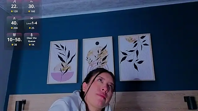 SarahMiler  online show from 10/22/25, 11:43