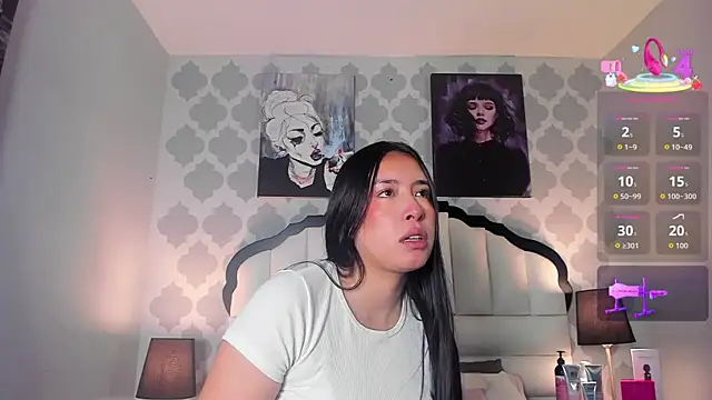 SarahMiler  online show from 11/01/25, 07:49