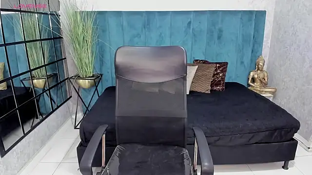 VictoriaaBlair online show from 02/26/26, 07:24