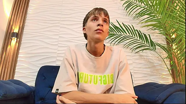 Snapshot of Pavo_tv chatting on 05/20/26, 06:58 Pavo tv online show from 05/20/26, 06:58