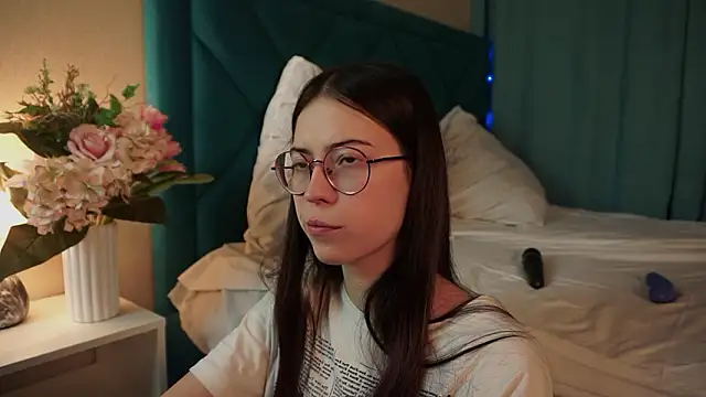 ywixos online show from 02/12/26, 02:45