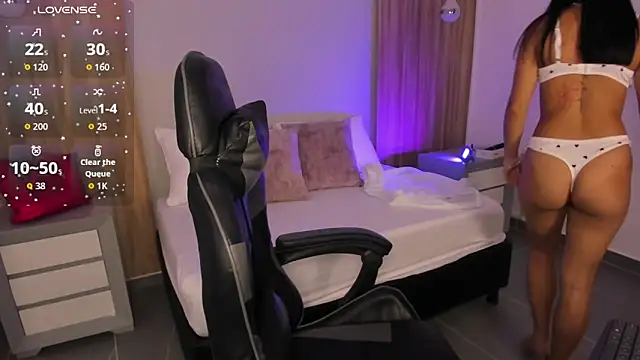 Snapshot of megara_x_ chatting on 11/25/25, 03:17 megara x online show from 11/25/25, 03:17