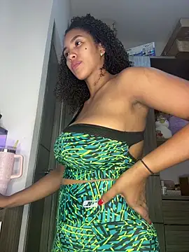 Mia sweet80 online show from 10/28/25, 03:10