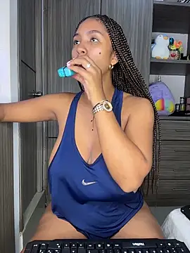 Snapshot of Mia_sweet80 chatting on 12/17/25, 02:06 Mia sweet80 online show from 12/17/25, 02:06