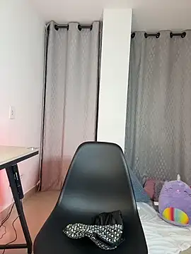 Snapshot of Mia_sweet80 chatting on 02/05/26, 05:01 Mia sweet80 online show from 02/05/26, 05:01