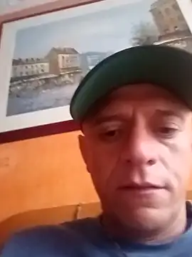 leon8013A online show from 09/15/25, 11:54