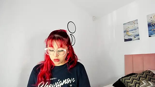 Maddy Mills online show from 04/22/26, 06:53