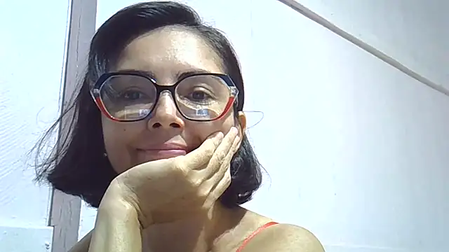 Snapshot of Luana_sexy42 chatting on 05/24/26, 02:05 Luana sexy42 online show from 05/24/26, 02:05
