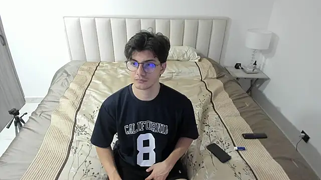 kyron  jobs online show from 03/25/26, 05:57