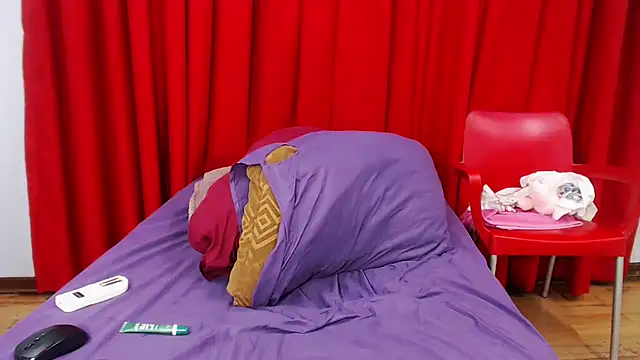 SexyBustyBoobs online show from 04/22/26, 06:20