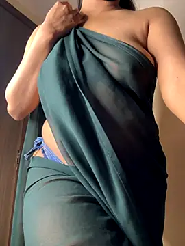 Snapshot of Cute-Sakhi chatting on 10/22/25, 03:23 Cute-Sakhi online show from 10/22/25, 03:23