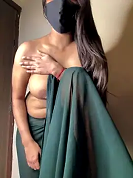 Snapshot of Cute-Sakhi chatting on 10/26/25, 07:14 Cute-Sakhi online show from 10/26/25, 07:14