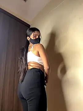 Snapshot of Cute-Sakhi chatting on 11/14/25, 03:00 Cute-Sakhi online show from 11/14/25, 03:00