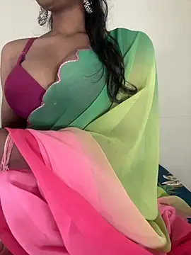 Snapshot of ruchika_ chatting on 10/30/25, 10:27 ruchika online show from 10/30/25, 10:27