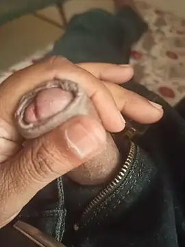 Snapshot of silvaa89 chatting on 10/12/25, 09:52 silvaa89 online show from 10/12/25, 09:52