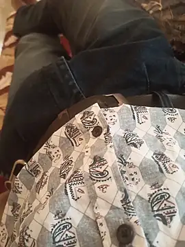 Snapshot of silvaa89 chatting on 11/10/25, 04:22 silvaa89 online show from 11/10/25, 04:22