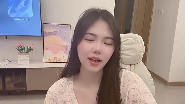 suki-1 online show from 11/03/25, 08:26