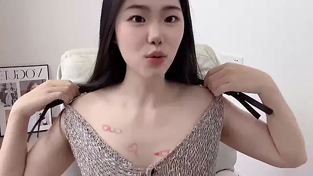 suki-1 online show from 04/14/26, 09:26