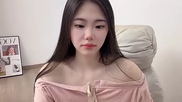 suki-1 online show from 04/18/26, 09:13