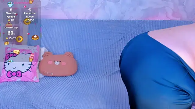 VanessaHayees online show from 10/16/25, 06:20