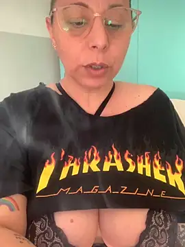 LupeLok online show from 11/23/25, 08:08