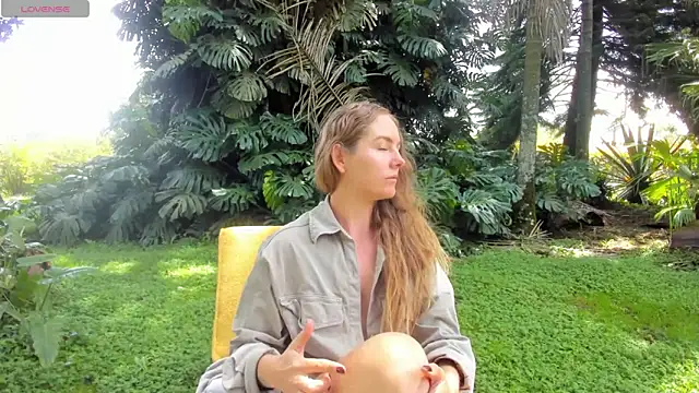 Angiehuston1 online show from 04/18/26, 04:00