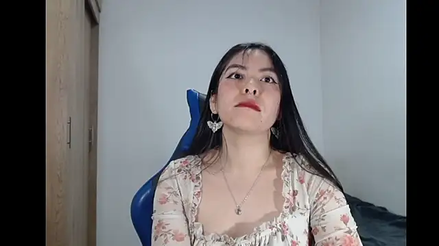 EloiseJun online show from 02/15/26, 04:09