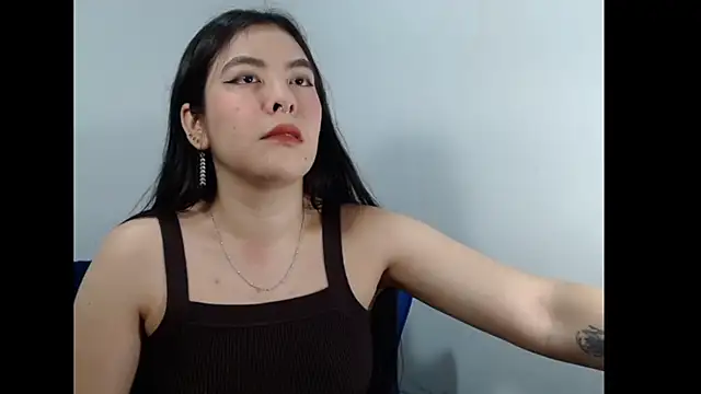 Snapshot of EloiseJun chatting on 05/01/26, 04:39 EloiseJun online show from 05/01/26, 04:39