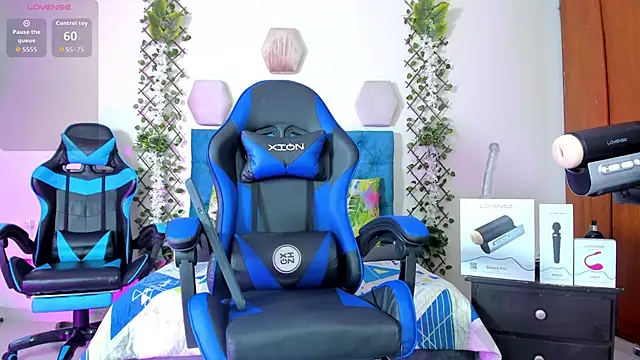 Snapshot of _taylor_black chatting on 09/30/25, 12:15 taylor black online show from 09/30/25, 12:15