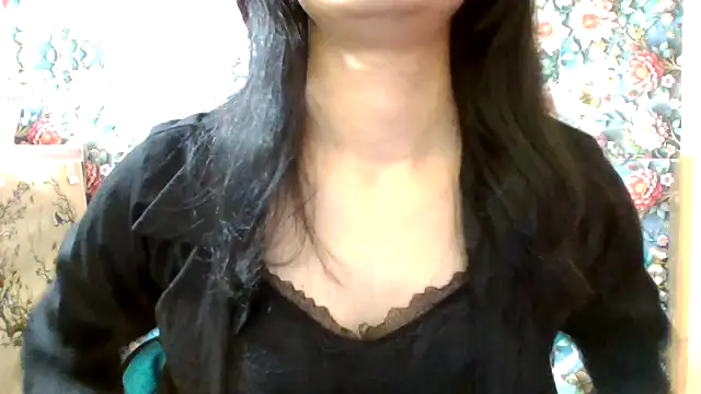 Snapshot of sahki_90 chatting on 09/24/25, 06:39 sahki 90 online show from 09/24/25, 06:39