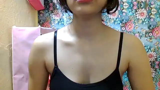 Snapshot of sahki_90 chatting on 10/19/25, 08:59 sahki 90 online show from 10/19/25, 08:59
