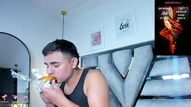 lianfox  online show from 04/15/26, 12:45