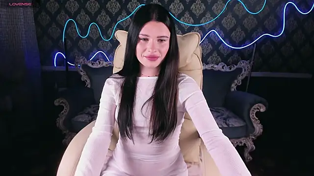 Snapshot of Neyla_Charm chatting on 10/22/25, 07:13 Neyla Charm online show from 10/22/25, 07:13