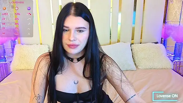 Snapshot of Neyla_Charm chatting on 12/05/25, 07:17 Neyla Charm online show from 12/05/25, 07:17