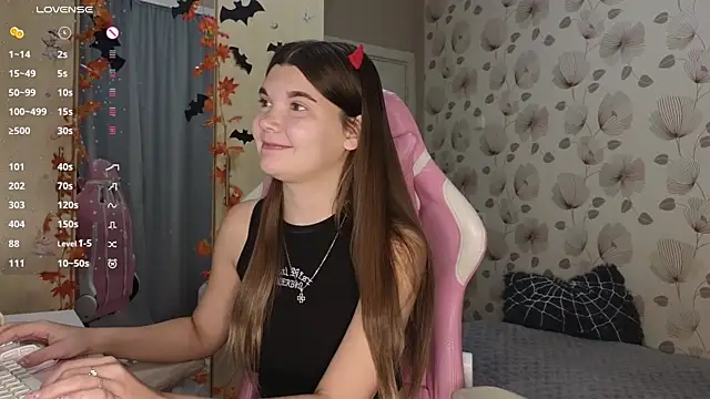  cute ice online show from 10/31/25, 06:14