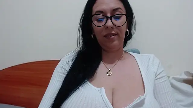 Snapshot of jollene chatting on 04/29/26, 01:15 jollene online show from 04/29/26, 01:15