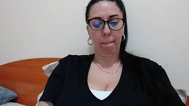 Snapshot of jollene chatting on 05/19/26, 01:17 jollene online show from 05/19/26, 01:17