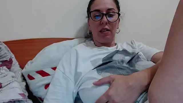 Snapshot of jollene chatting on 05/31/26, 01:51 jollene online show from 05/31/26, 01:51