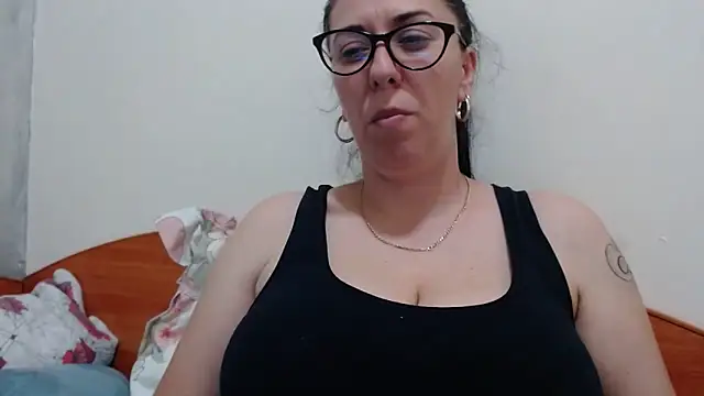 Snapshot of jollene chatting on 06/13/26, 12:36 jollene online show from 06/13/26, 12:36