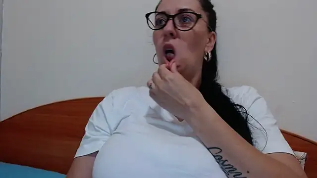 jollene online show from 06/15/26, 12:07