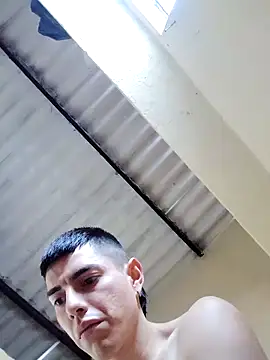 Snapshot of La_Cosita_69 chatting on 01/14/26, 01:28 La Cosita 69 online show from 01/14/26, 01:28