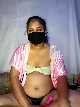 LushVamp online show from 12/18/25, 02:01