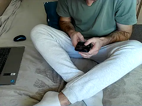 Snapshot of bul_boy chatting on 02/24/26, 11:52 bul boy online show from 02/24/26, 11:52