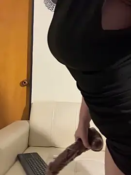 Amy ruizz online show from 04/23/26, 10:36