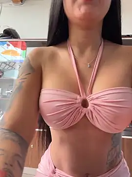 CrisMarulanda online show from 04/21/26, 03:39