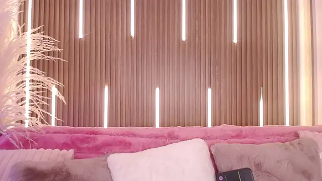 MylaDreams online show from 09/30/25, 03:22