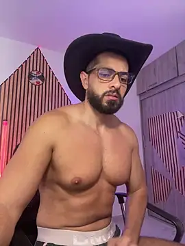 Snapshot of magnumchris chatting on 02/10/26, 04:33 magnumchris online show from 02/10/26, 04:33