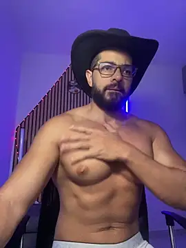 Snapshot of magnumchris chatting on 02/12/26, 08:31 magnumchris online show from 02/12/26, 08:31