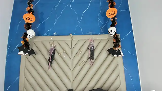 Snapshot of Ibbie_drastic chatting on 10/28/25, 12:09 Ibbie drastic online show from 10/28/25, 12:09