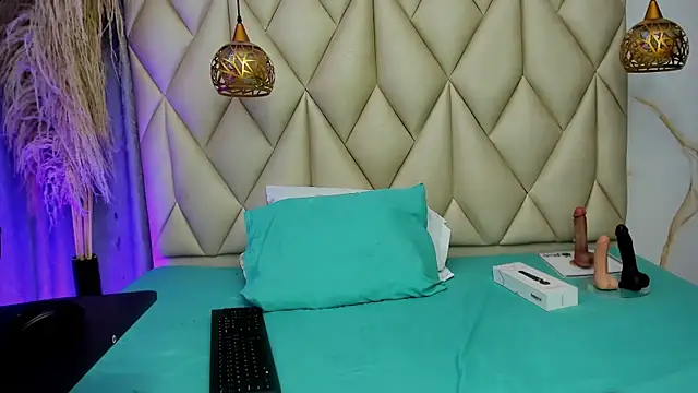 Snapshot of Ibbie_drastic chatting on 07/14/26, 12:11 Ibbie drastic online show from 07/14/26, 12:11